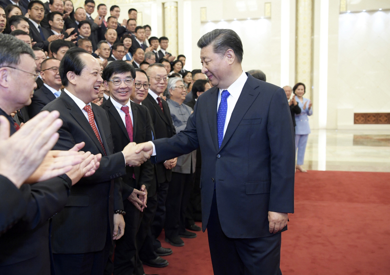 2019年5月28日，習(xí)近平主席在人民大會(huì)堂親切接見(jiàn)舒心先生